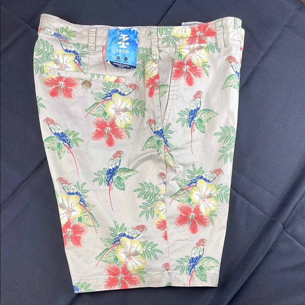 Izod Floral Print Men's Flat Front Shorts